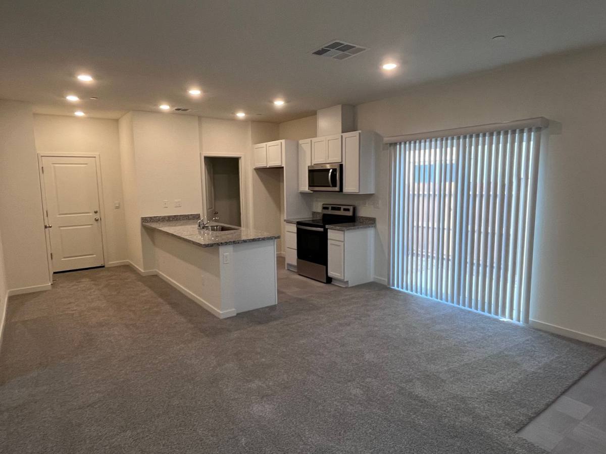 3024 San Geronimo Place, Roseville, CA 95747 - House for Rent - Image 2