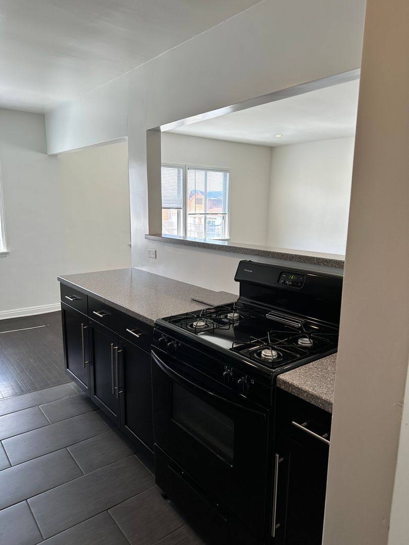 North of Pier Beach Pad, 1542 Monterey Blvd, Hermosa Beach, CA 90254 - Apartment for Rent - Image 2