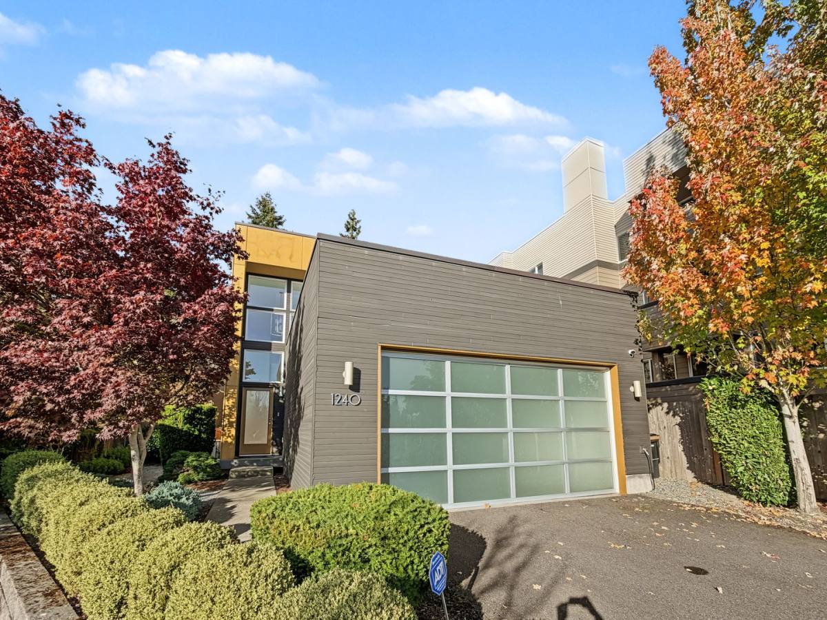 House for rent at 1240 NE 117th St, Seattle, WA 98125