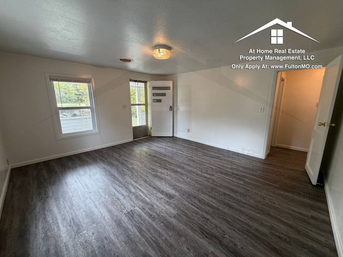 221 W 2nd St, Fulton, MO 65251 - House for Rent - Image 5