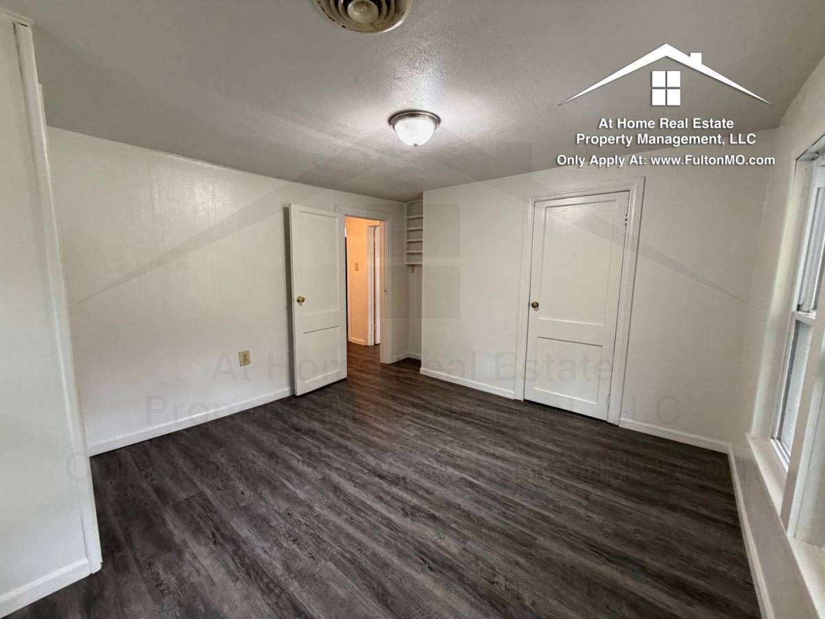 221 W 2nd St, Fulton, MO 65251 - House for Rent - Image 8