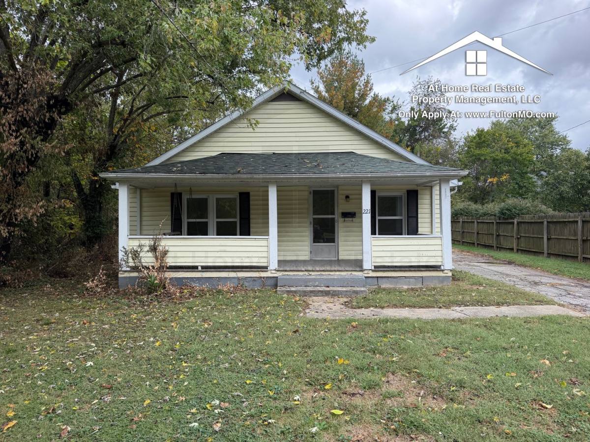221 W 2nd St, Fulton, MO 65251 - House for Rent - Image 1