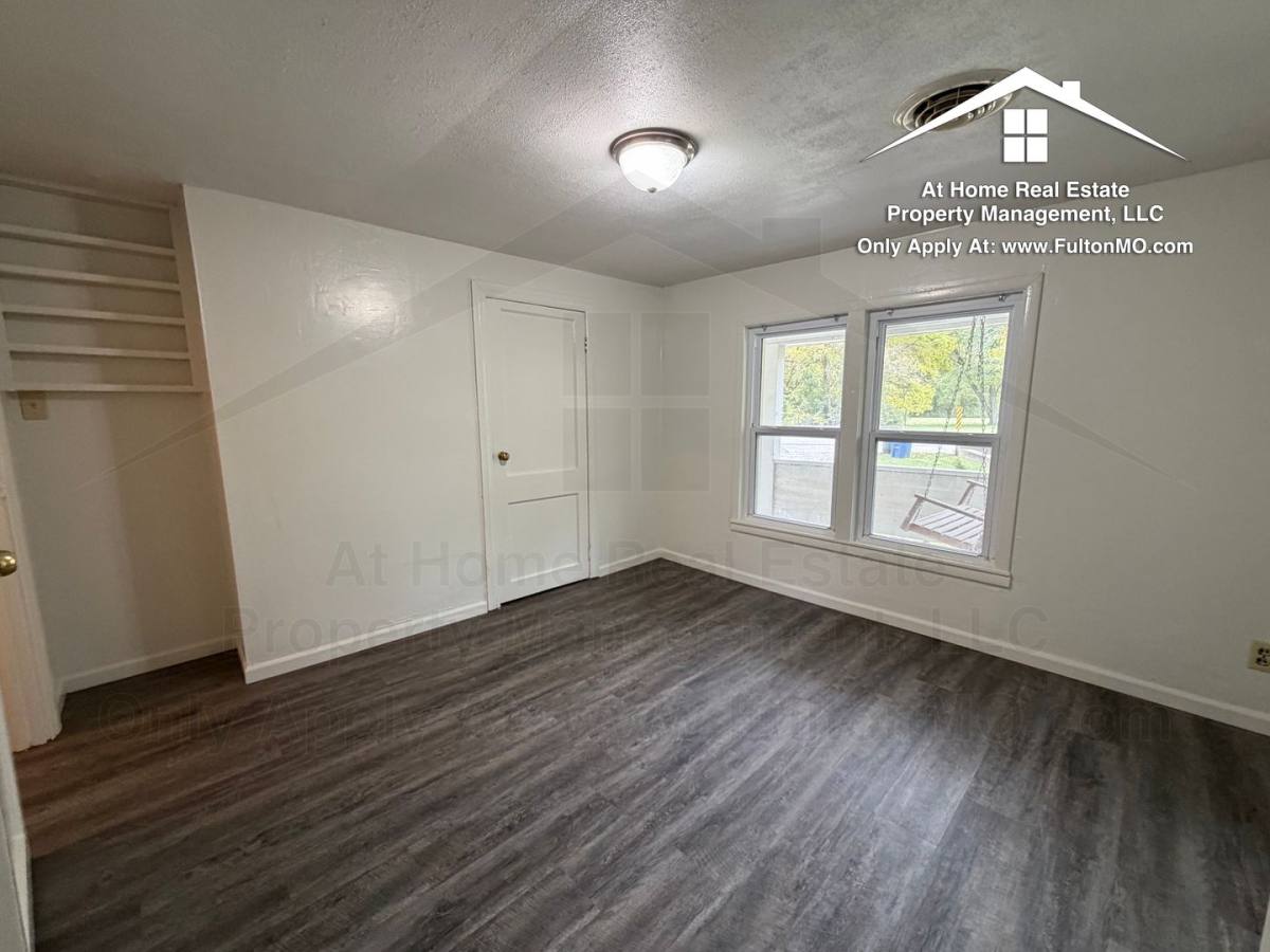 221 W 2nd St, Fulton, MO 65251 - House for Rent - Image 7