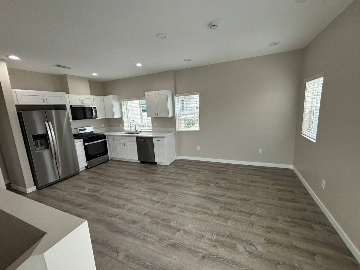 Townhouse for rent at 6482 Montezuma Rd #2, San Diego, CA 92115