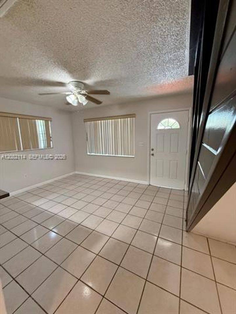 2433 SW 11th St Th, Miami, FL 33135 - Townhouse for Rent - Image 8