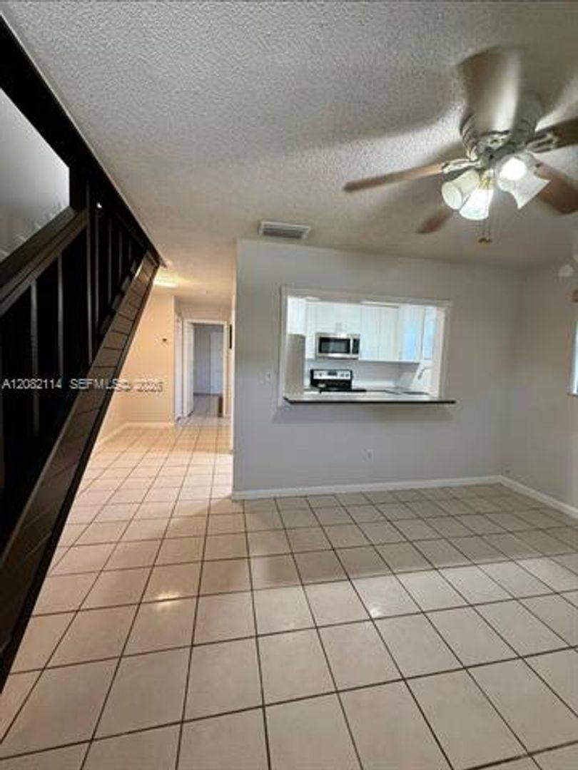 2433 SW 11th St Th, Miami, FL 33135 - Townhouse for Rent - Image 3