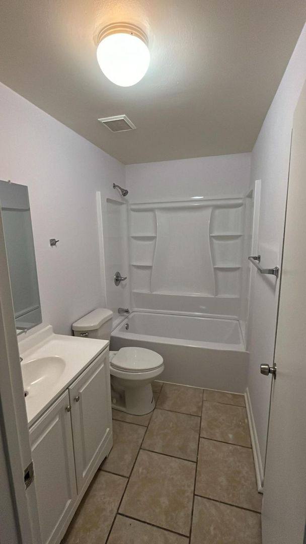 3229-3231 Julia Court, Lakeland, FL 33810 - Apartment for Rent - Image 9