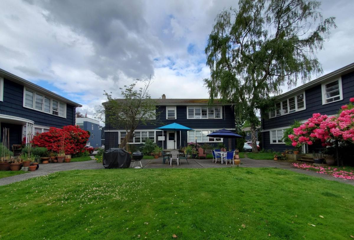 Apartment for rent at Aloha Terrace Apts, 902-916 E Aloha St, Seattle, WA 98102