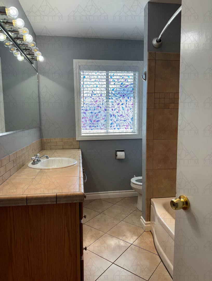 1420 Oregon St, The Dalles, OR 97058 - House for Rent - Image 5