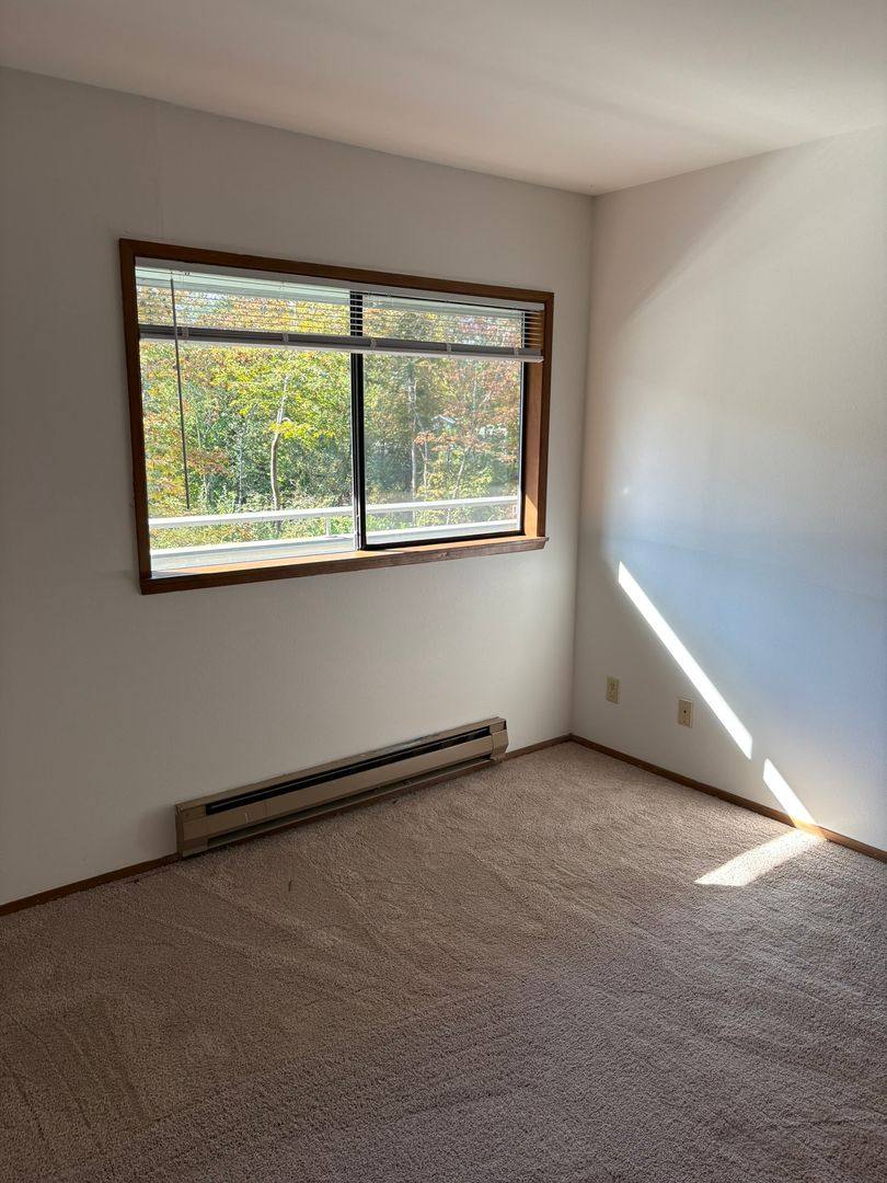 Juniper Court, 885 3rd Ave NW, Issaquah, WA 98027 - Apartment for Rent - Image 10
