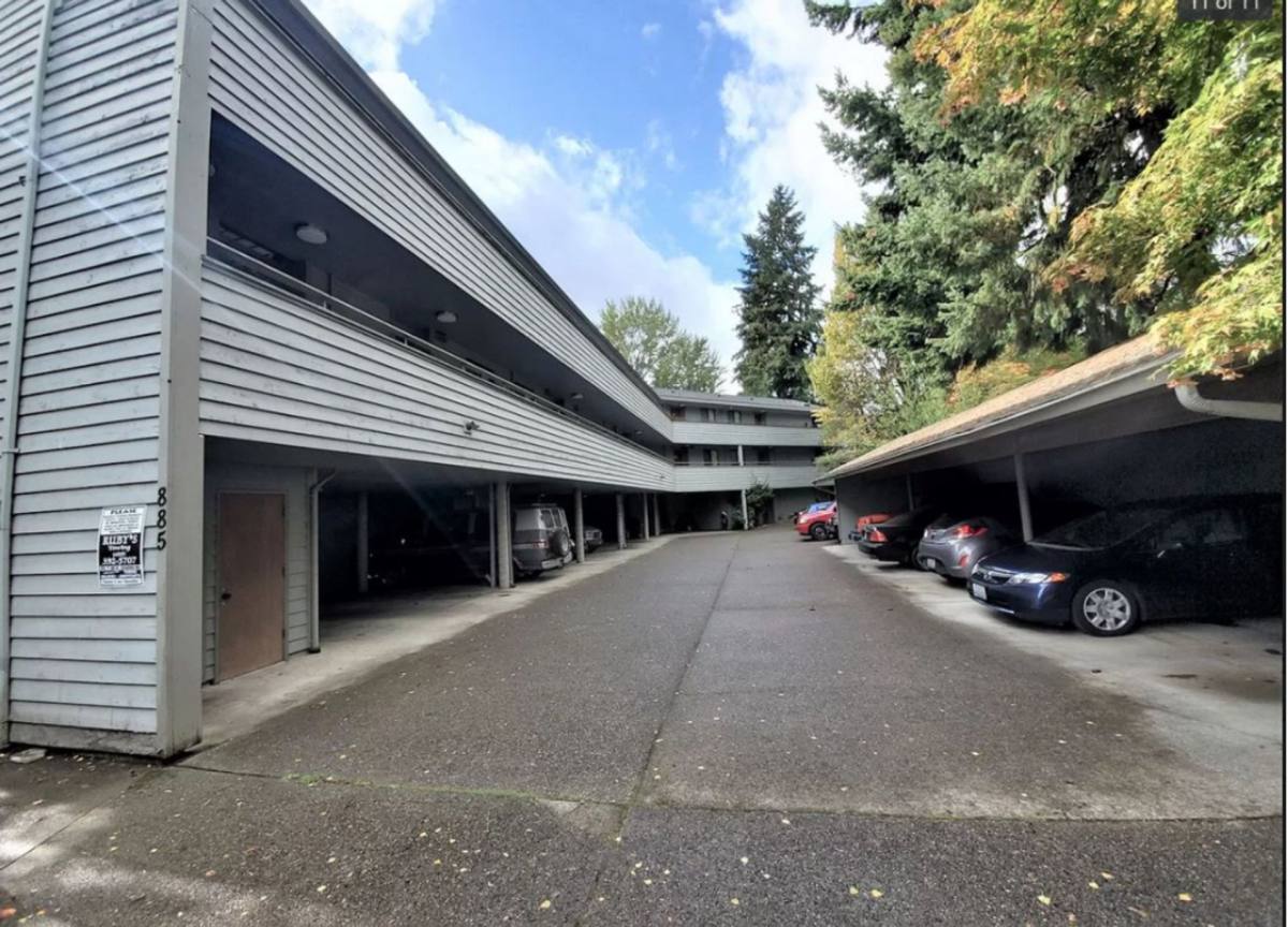 Juniper Court, 885 3rd Ave NW, Issaquah, WA 98027 - Apartment for Rent