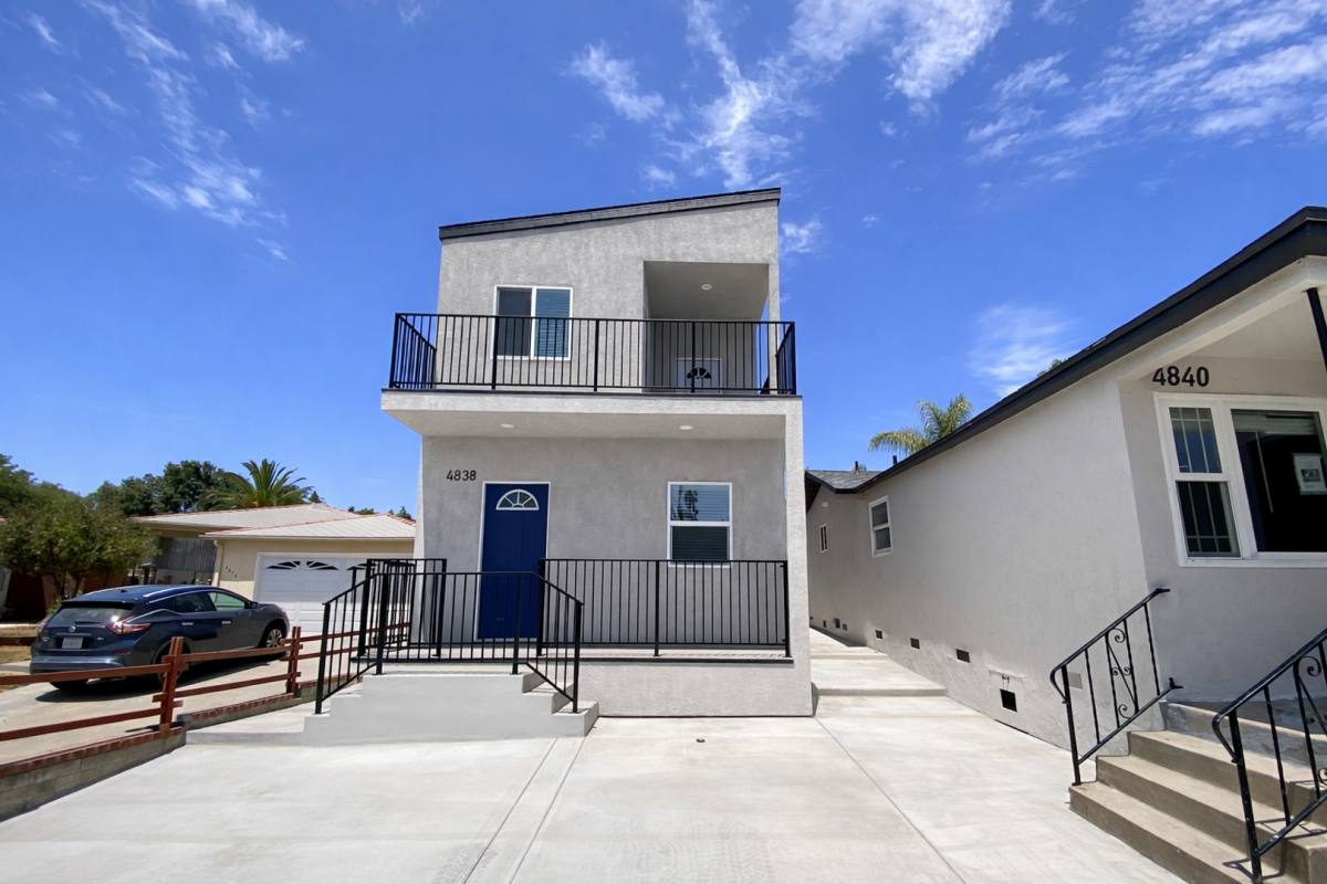 Townhouse for rent at 4838 Curry Dr, San Diego, CA 92115