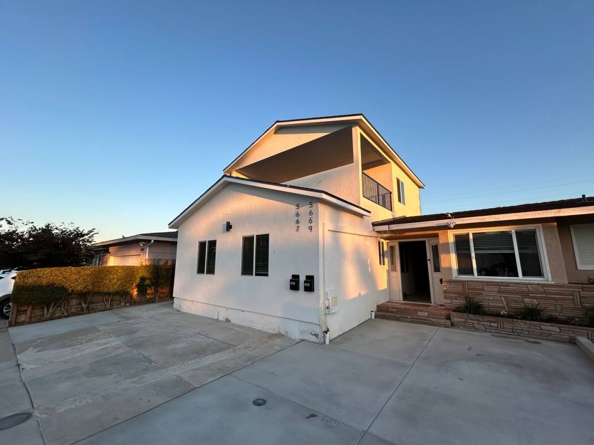 Townhouse for rent at 5667 Mary Lane Dr, San Diego, CA 92115