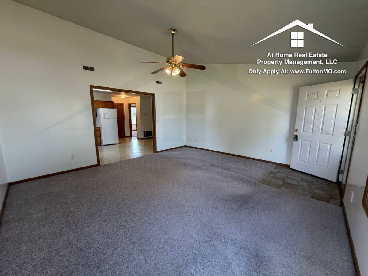 436-438 Sabre Circle, Fulton, MO 65251 - Apartment for Rent - Image 4