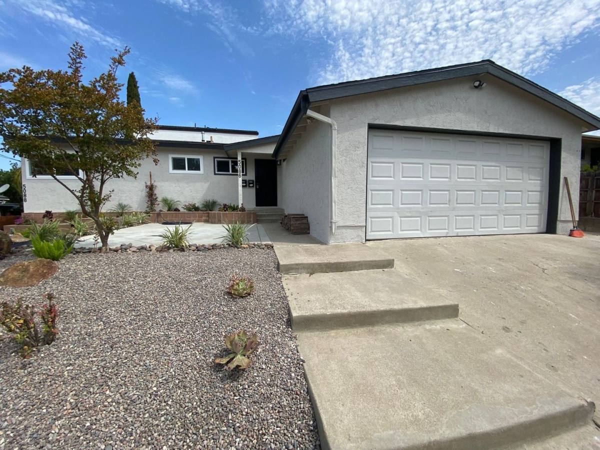 Townhouse for rent at 5086 Faber Way, San Diego, CA 92115