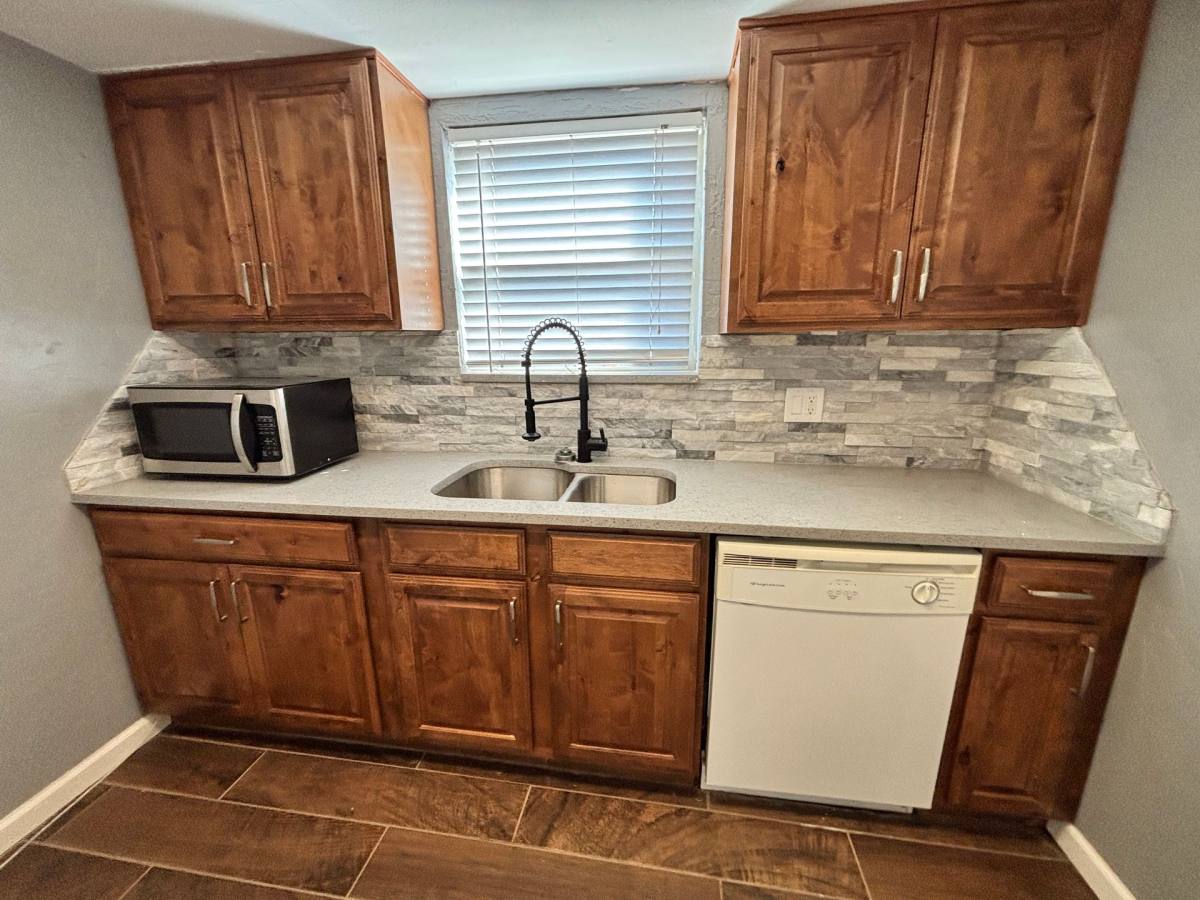 1827 E Lindsey St #3, Norman, OK 73071 - Condo for Rent - Image 6