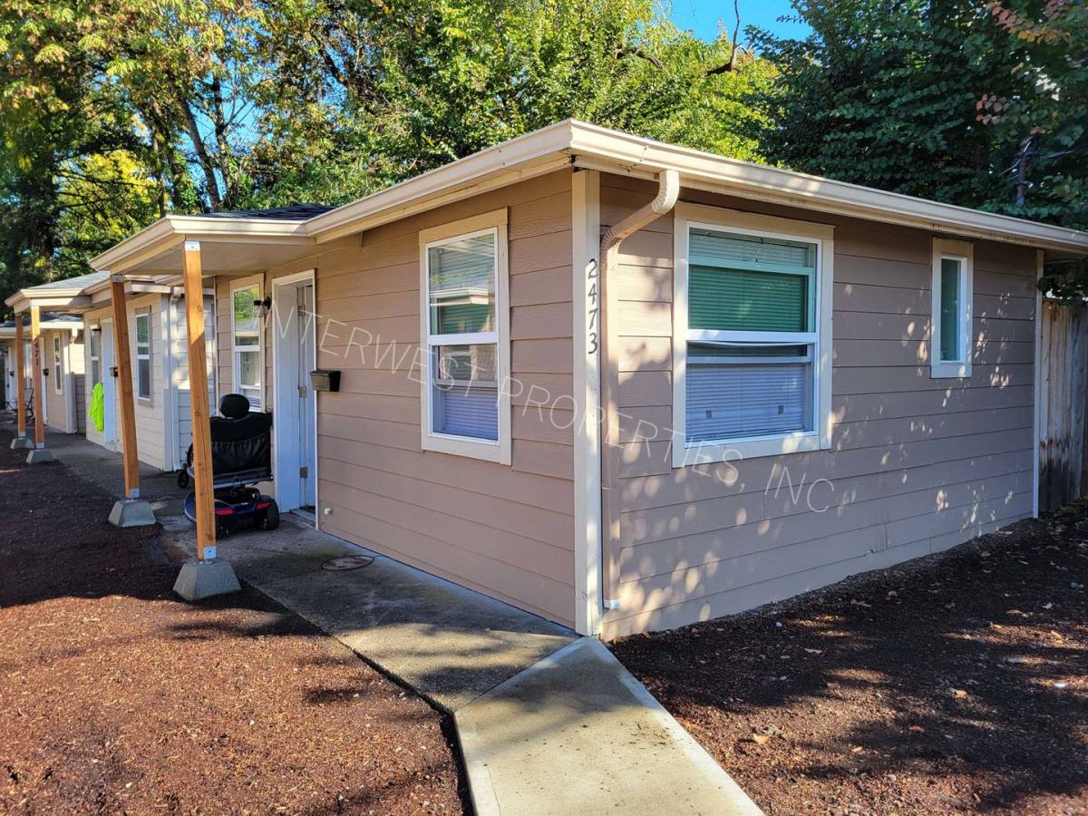 2451-2473 Trade St SE, Salem, OR 97301 - Apartment for Rent - Image 2