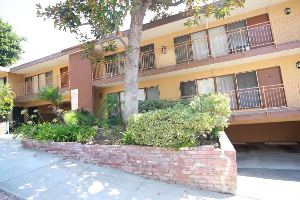 1326 N Flores St, West Hollywood, CA 90069 - Apartment for Rent - Image 1