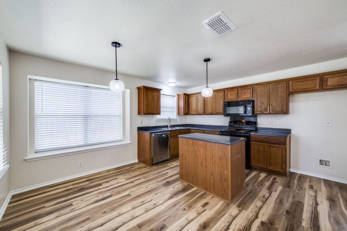 2434 Dove Crossing, New Braunfels, TX 78130 - House for Rent - Image 5