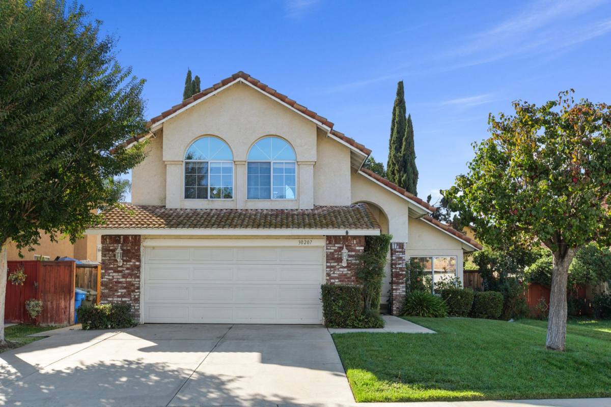 House for rent at 30207 Silver Ridge Court, Temecula, CA 92591