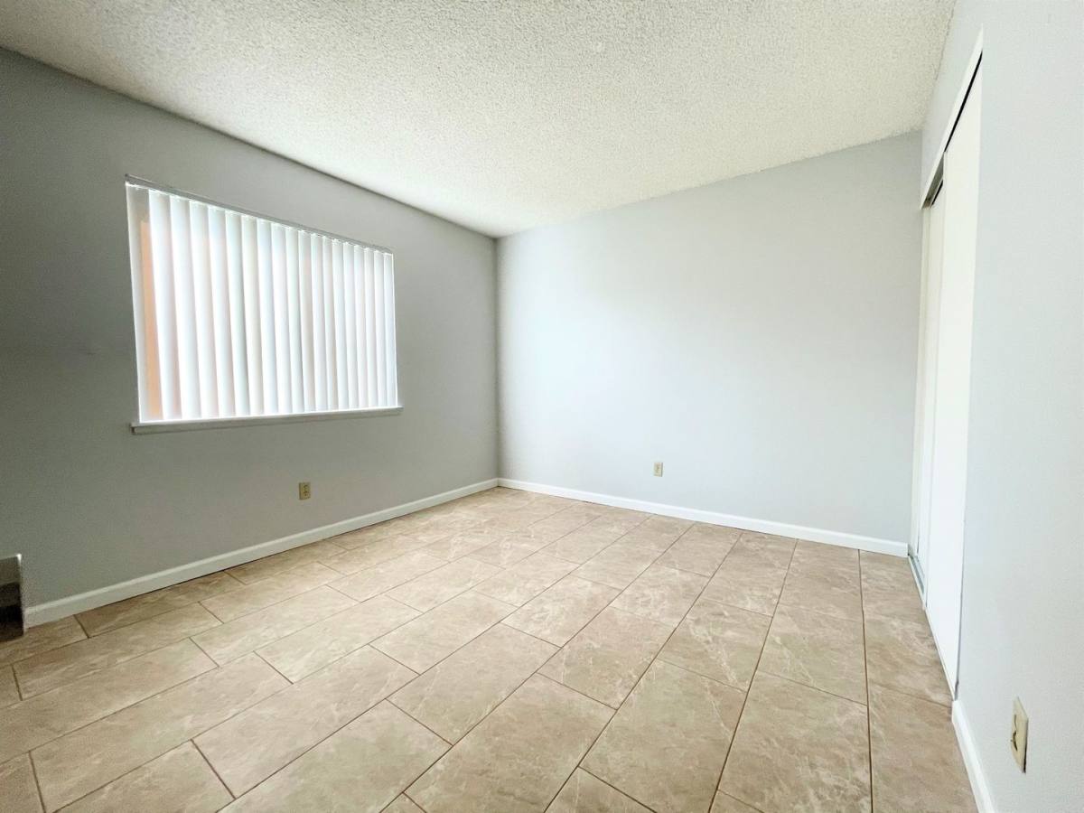 321 Redondo Dr, Oceanside, CA 92057 - House for Rent - Image 10