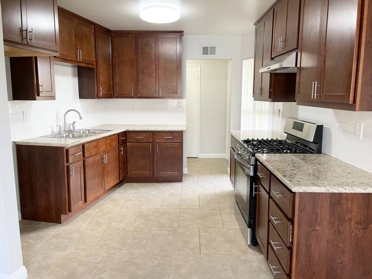 321 Redondo Dr, Oceanside, CA 92057 - House for Rent - Image 4