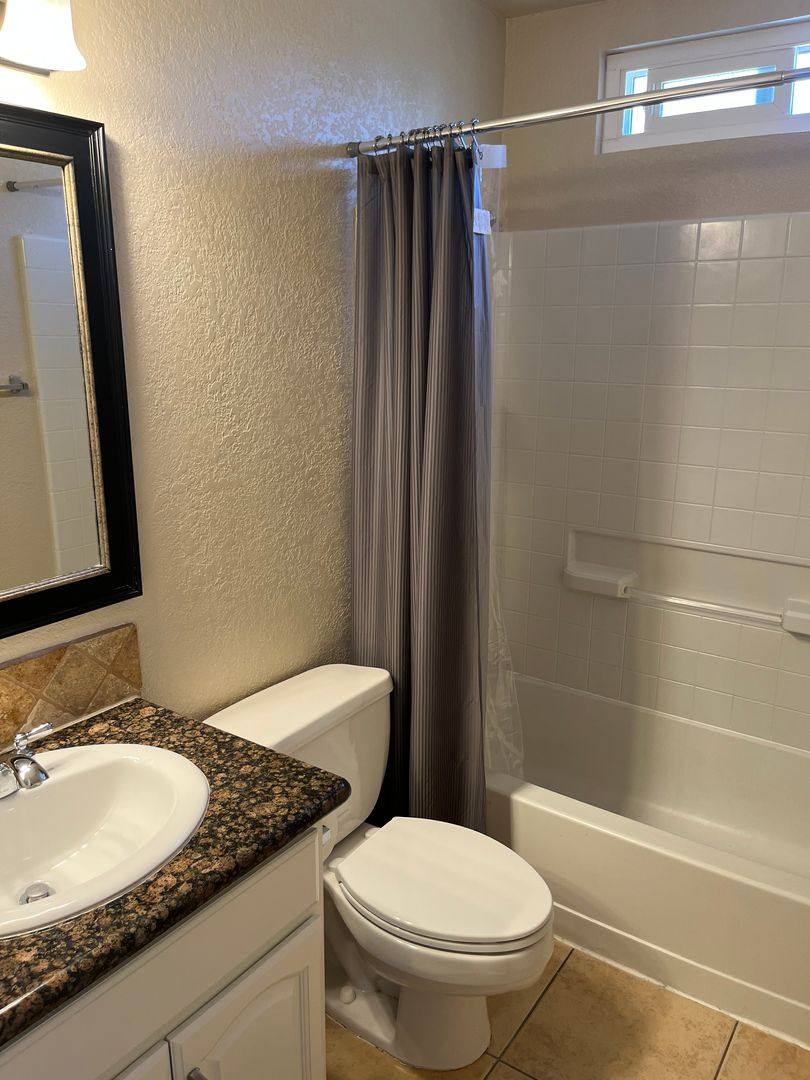1212 Woodview Dr, Oceanside, CA 92056 - House for Rent - Image 9