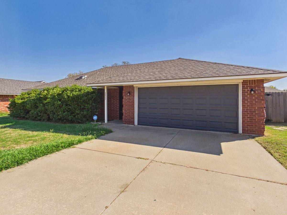 House for rent at 4827 SE Brown St, Lawton, OK 73501