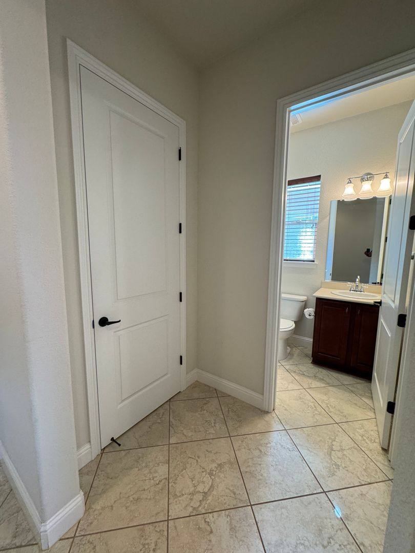 2233 Coryton Lane, Roseville, CA 95747 - House for Rent - Image 8