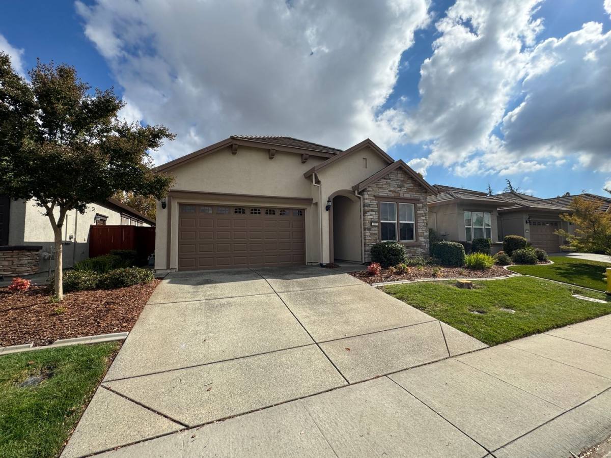 2233 Coryton Lane, Roseville, CA 95747 - House for Rent - Image 3