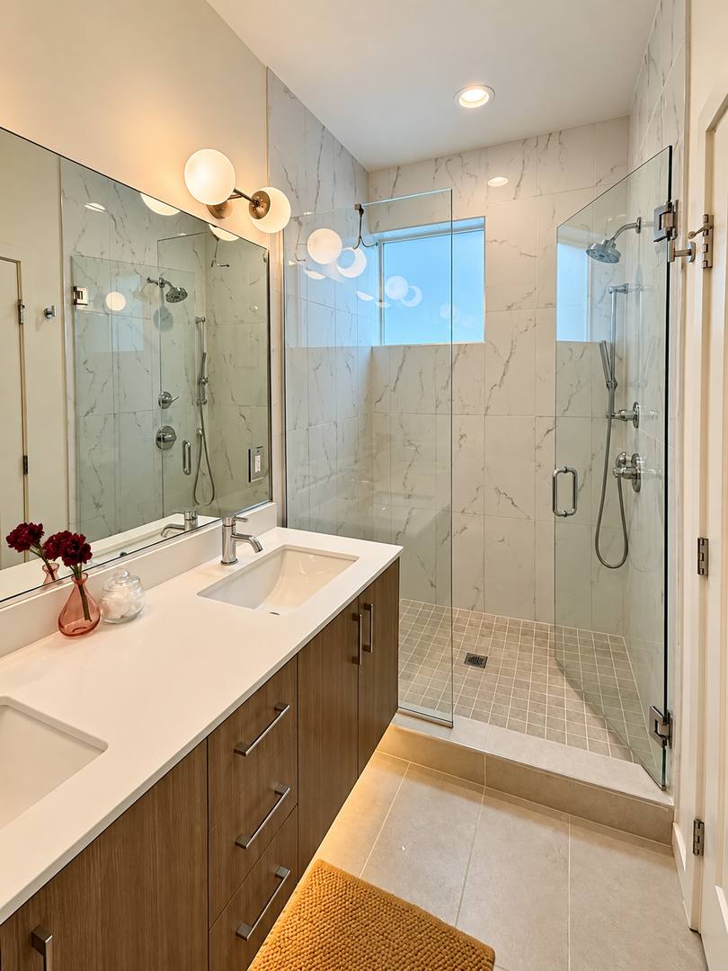 8319A 14th Ave NW, Seattle, WA 98117 - Townhouse for Rent - Image 9