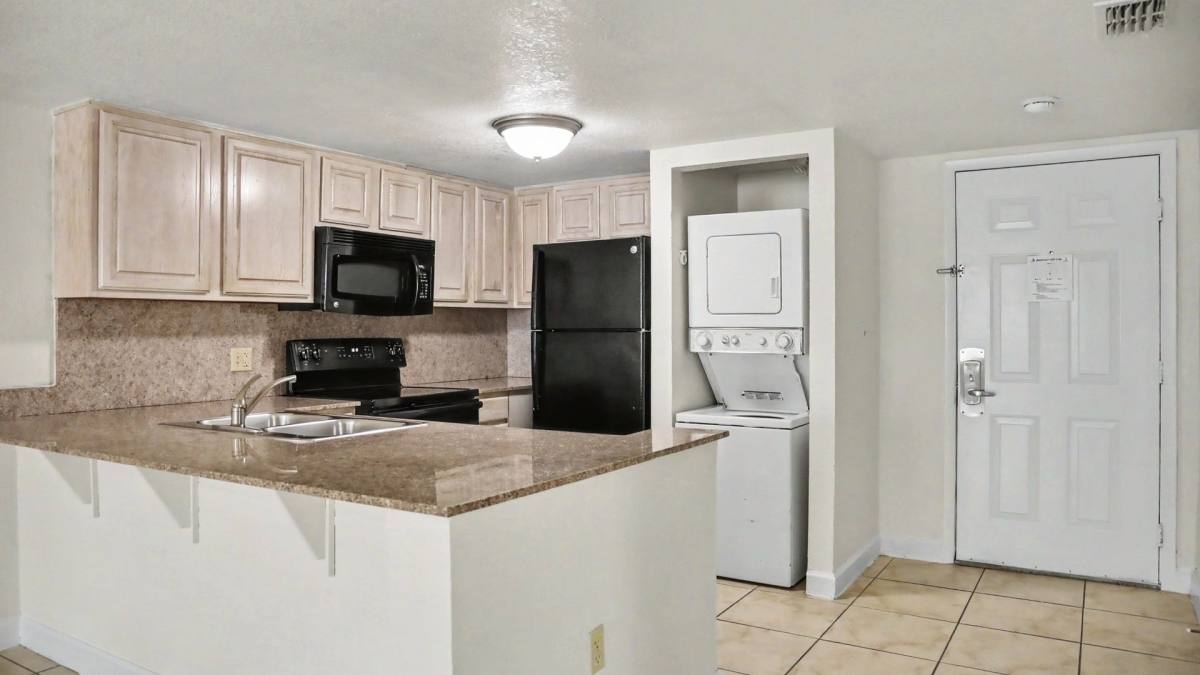 The Oaks, 2791 N Poinciana Blvd, Kissimmee, FL 34746 - Condo for Rent - Image 6