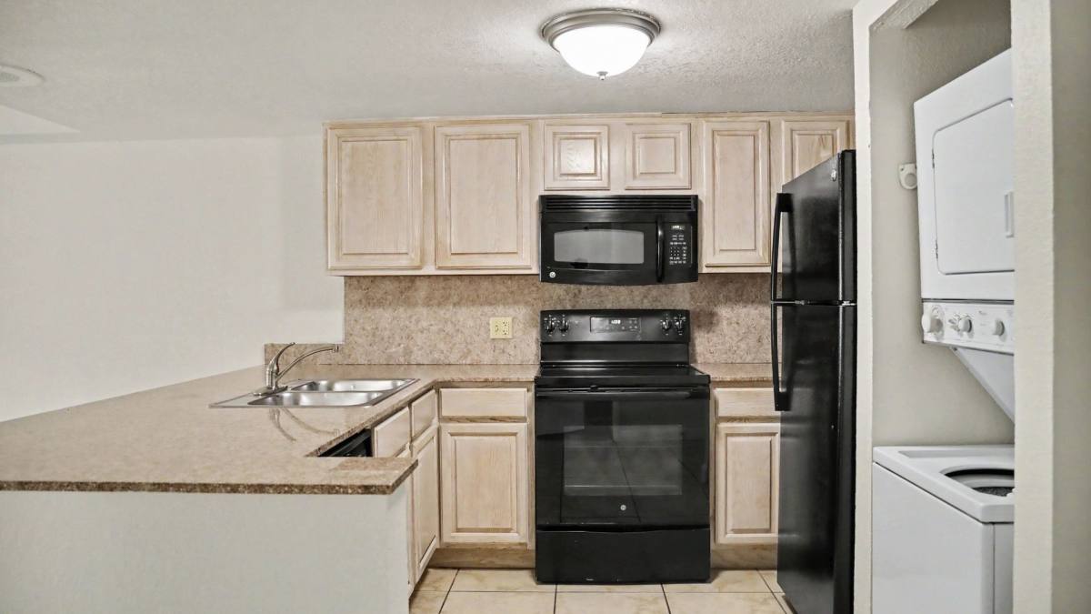 The Oaks, 2791 N Poinciana Blvd, Kissimmee, FL 34746 - Condo for Rent - Image 7
