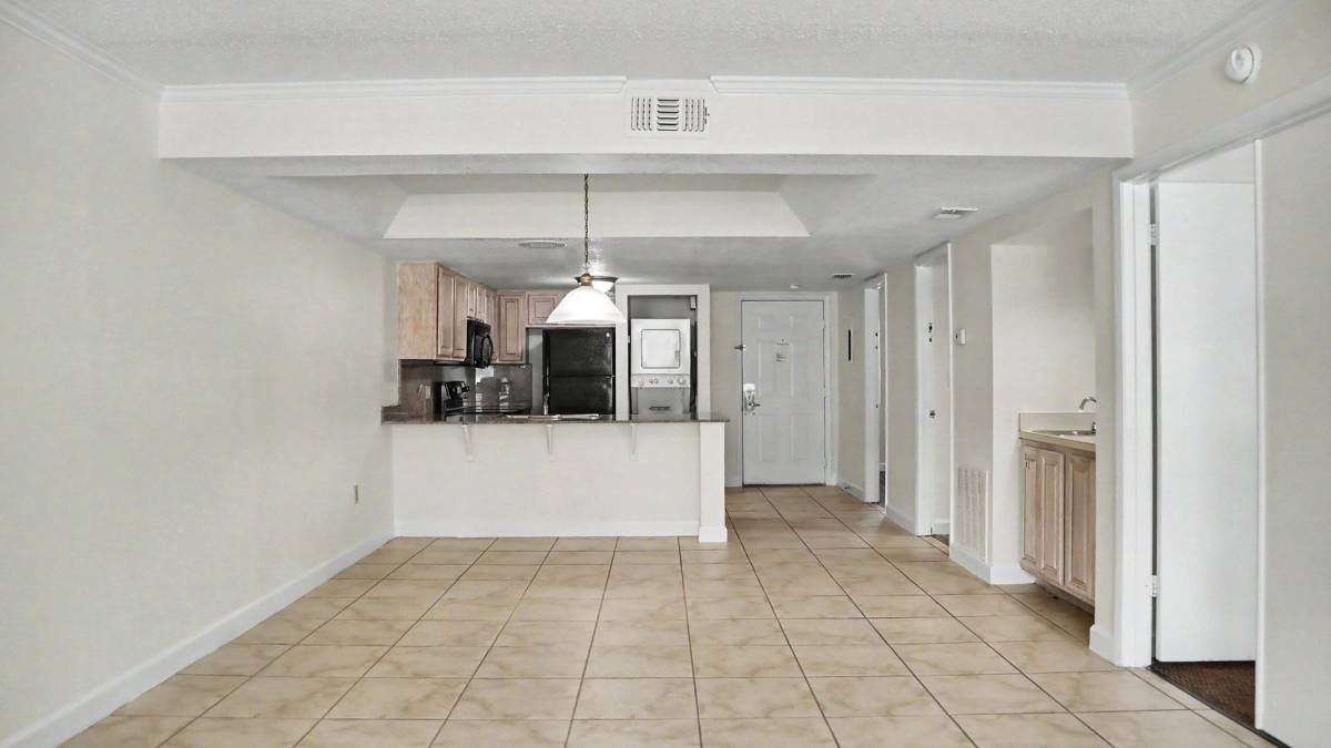 The Oaks, 2791 N Poinciana Blvd, Kissimmee, FL 34746 - Condo for Rent - Image 2