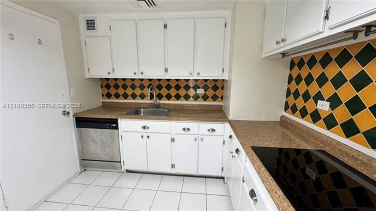 2451 Brickell Ave #18U, Miami, FL 33129 - Townhouse for Rent