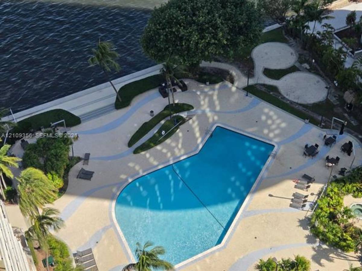 2451 Brickell Ave #18U, Miami, FL 33129 - Townhouse for Rent - Image 7