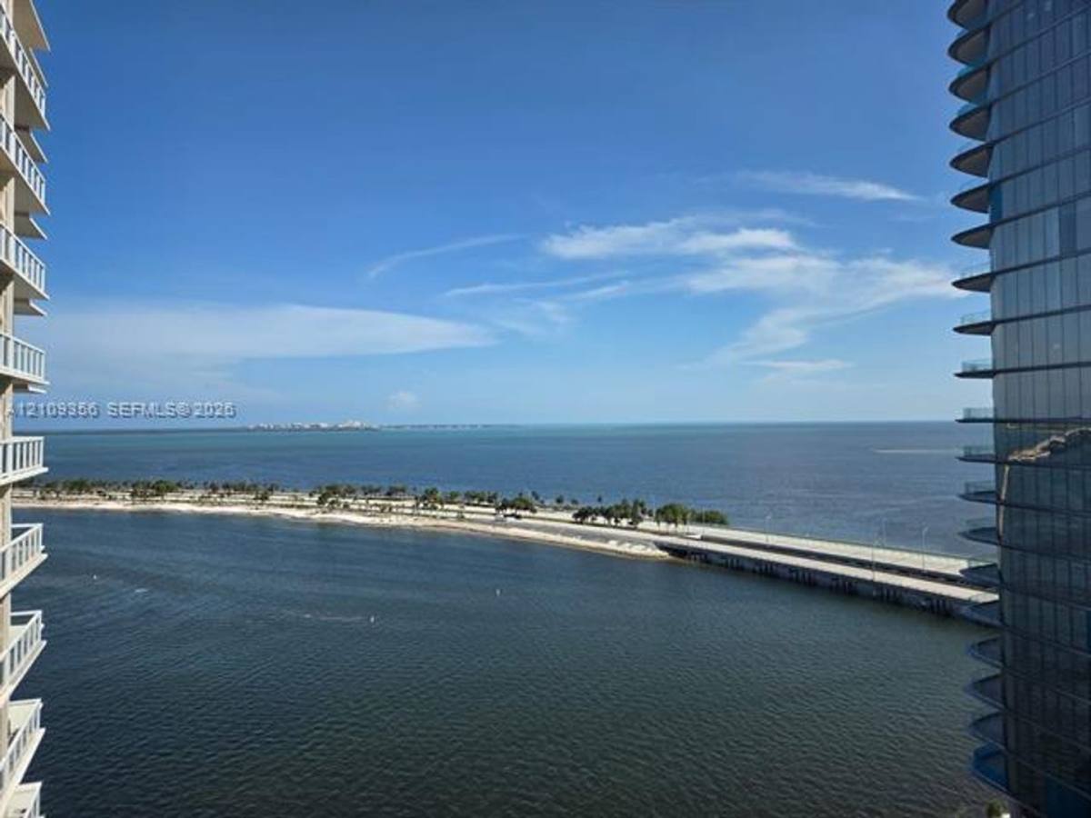 2451 Brickell Ave #18U, Miami, FL 33129 - Townhouse for Rent - Image 2