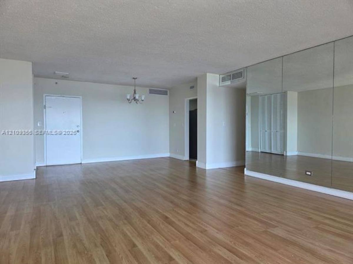 2451 Brickell Ave #18U, Miami, FL 33129 - Townhouse for Rent - Image 4