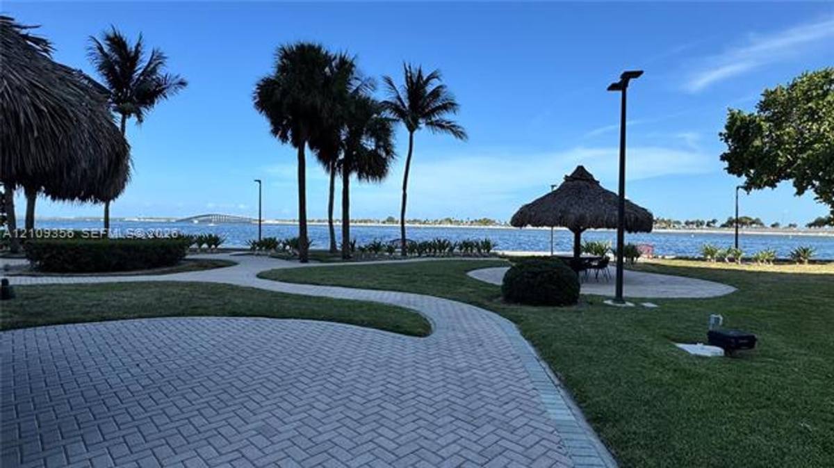 2451 Brickell Ave #18U, Miami, FL 33129 - Townhouse for Rent - Image 8