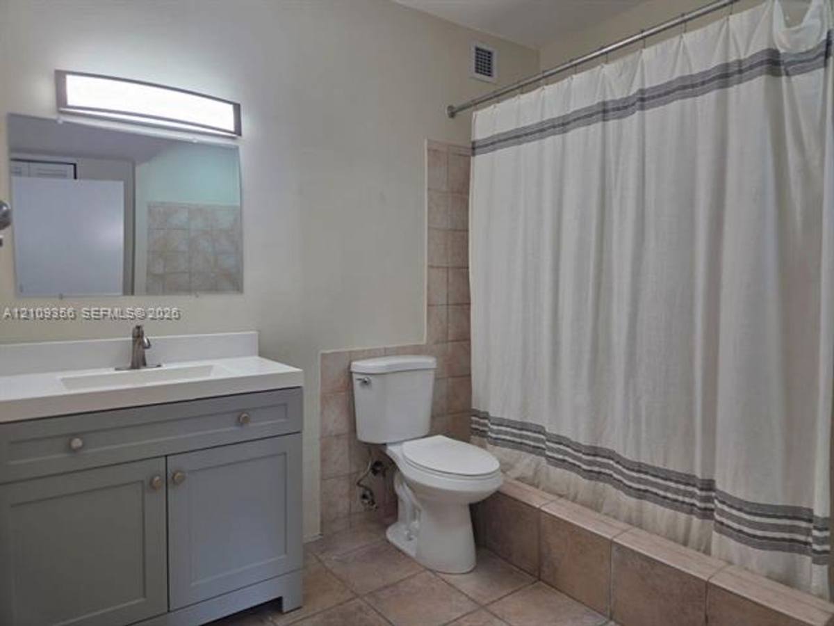 2451 Brickell Ave #18U, Miami, FL 33129 - Townhouse for Rent - Image 6