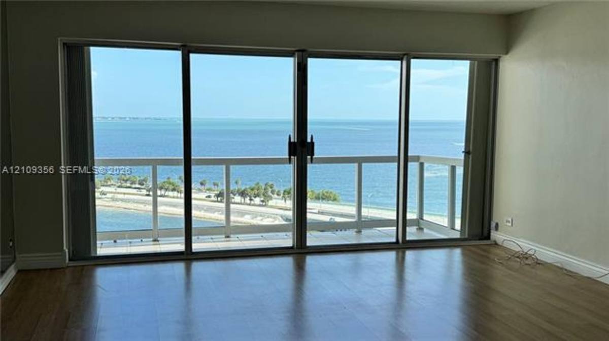 2451 Brickell Ave #18U, Miami, FL 33129 - Townhouse for Rent - Image 3