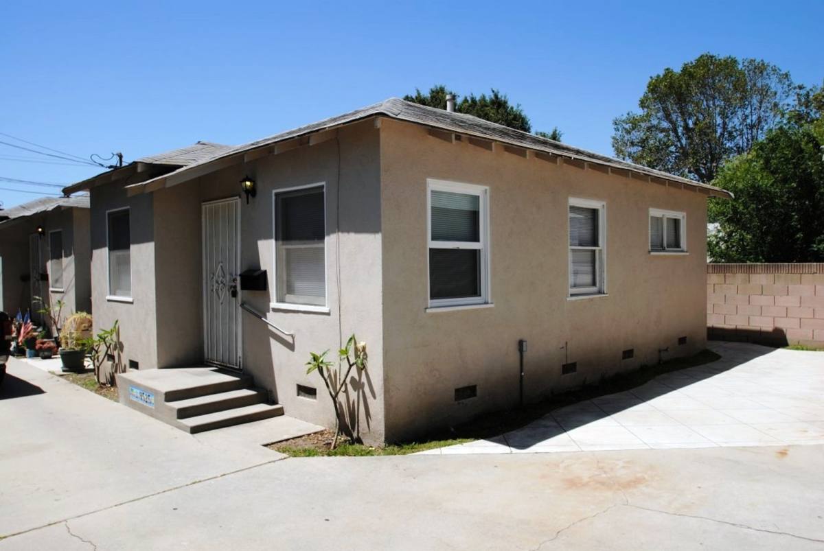 9523-25 Flower St, Bellflower, CA 90706 - Apartment for Rent - Image 1