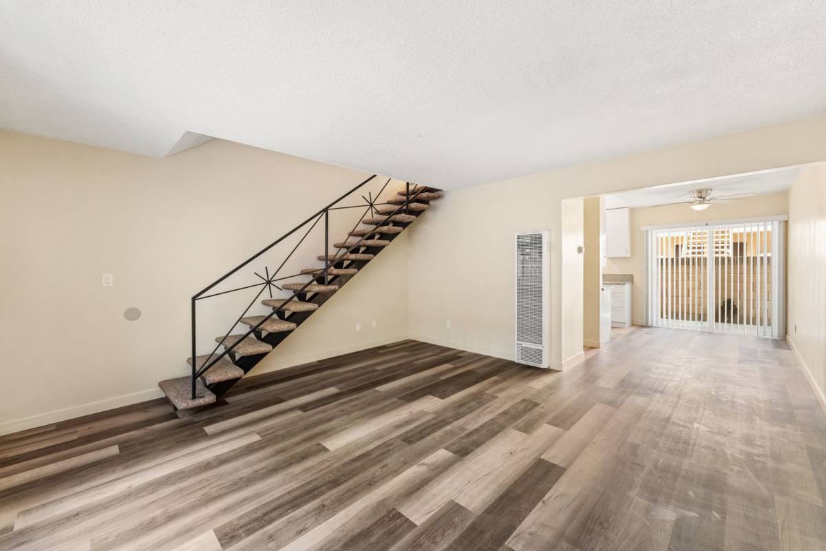 9108 Palm St, Bellflower, CA 90706 - Apartment for Rent - Image 2
