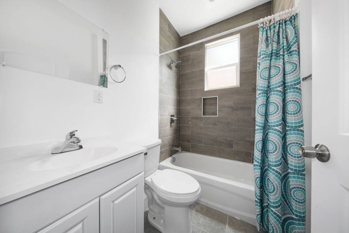 939 W 66th, Los Angeles, CA 90044 - Apartment for Rent - Image 7