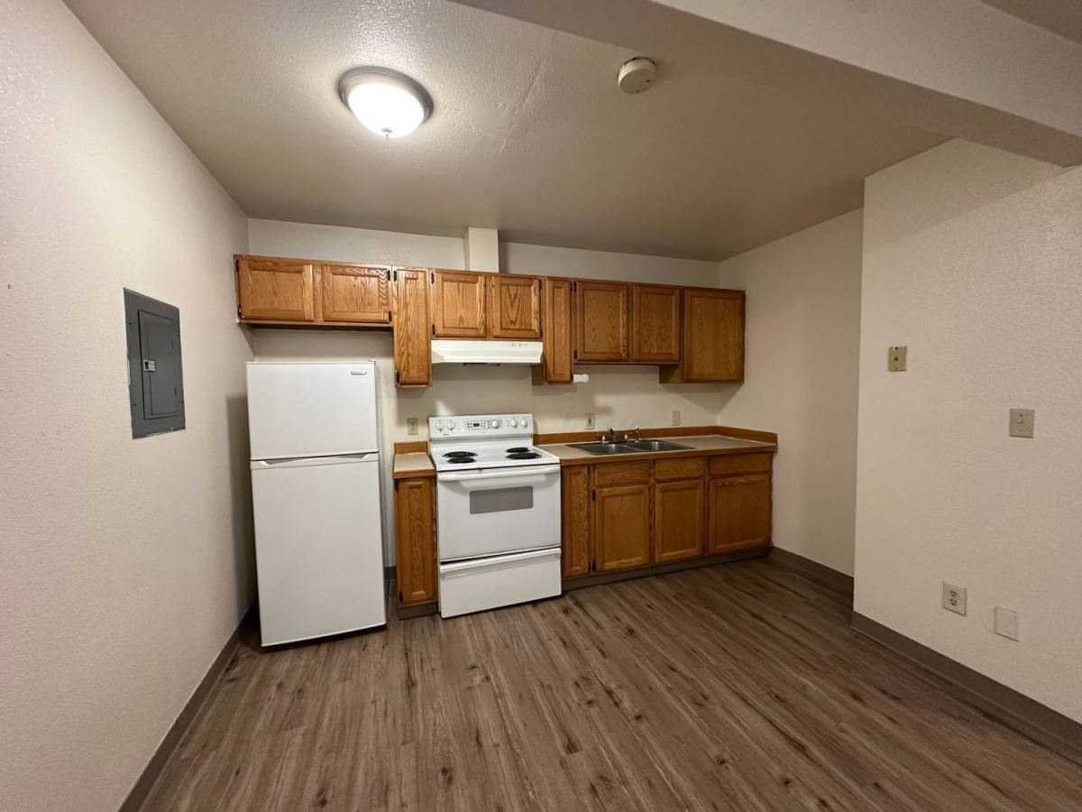 Wwa - West Wind Annex, 2224 D St, Anchorage, AK 99503 - Apartment for Rent - Image 2