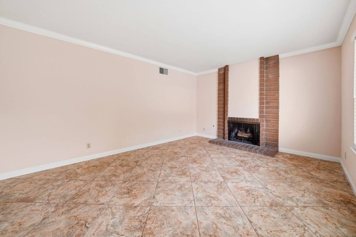 23241 Redbud Ridge Circle, Valencia, CA 91354 - House for Rent - Image 3