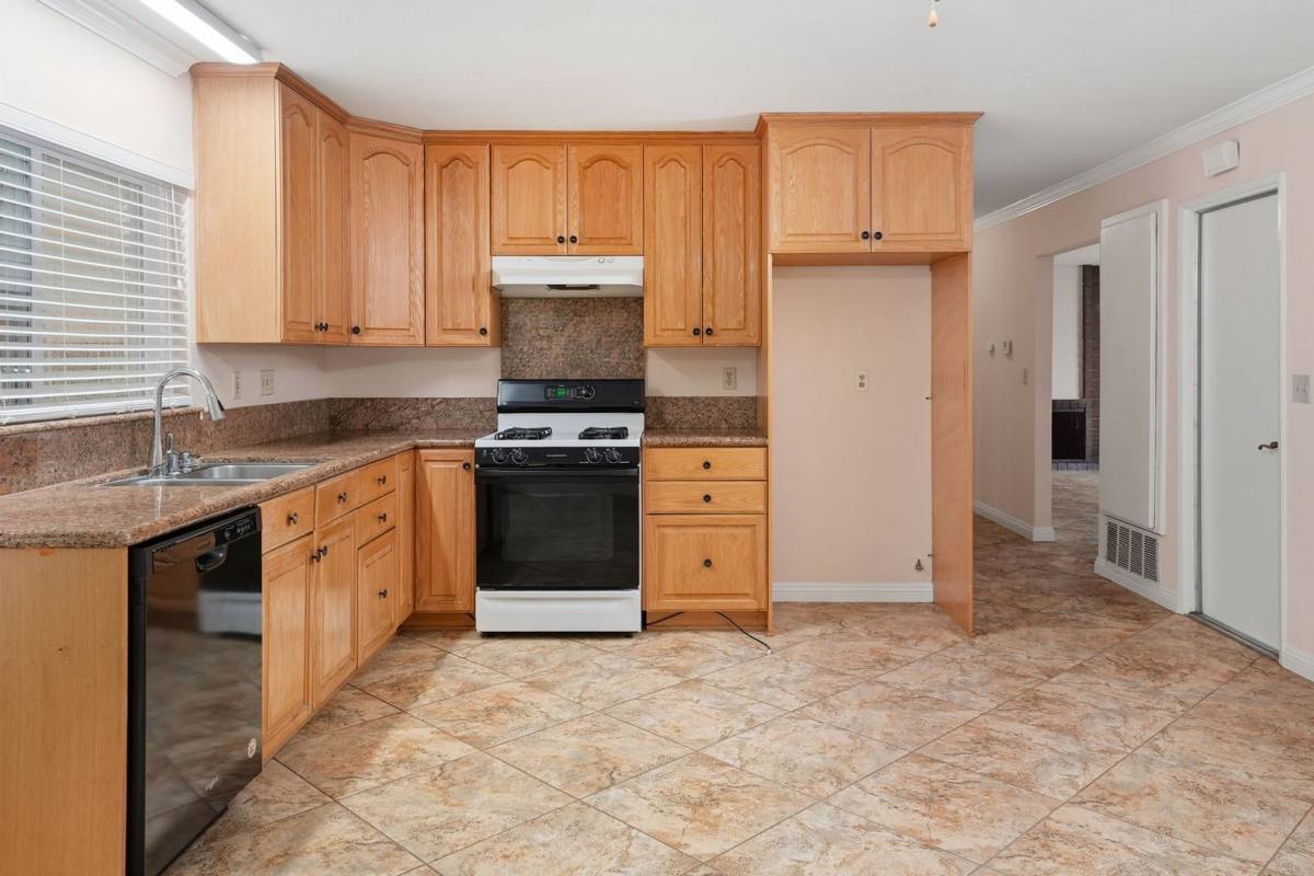 23241 Redbud Ridge Circle, Valencia, CA 91354 - House for Rent - Image 9