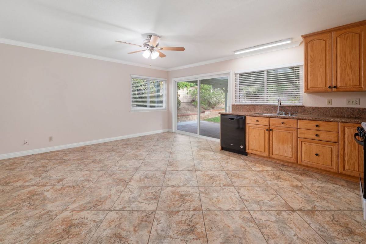 23241 Redbud Ridge Circle, Valencia, CA 91354 - House for Rent - Image 7