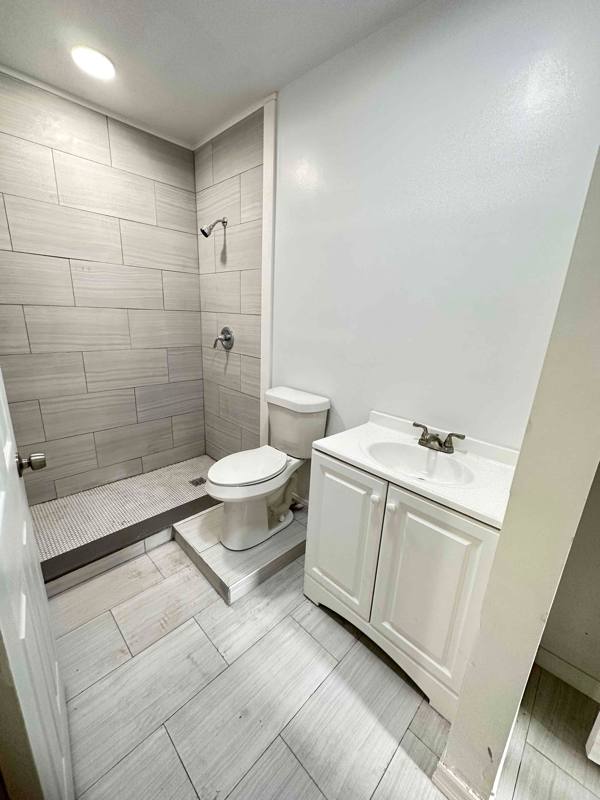 2821 Drake Dr, Orlando, FL 32810 - Apartment for Rent - Image 2