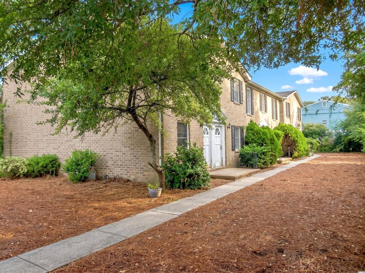 Apartment for rent at 604 37th Ave N, Myrtle Beach, SC 29579